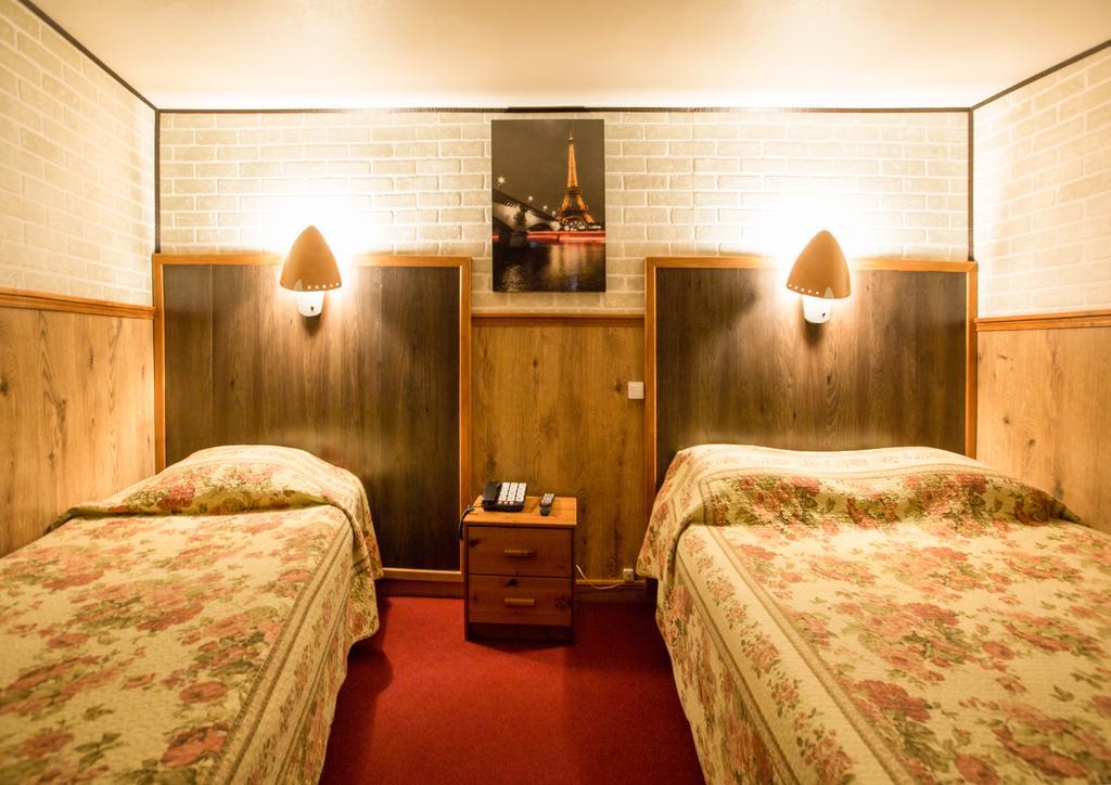 Hotel Fiat Paris Bagian luar foto