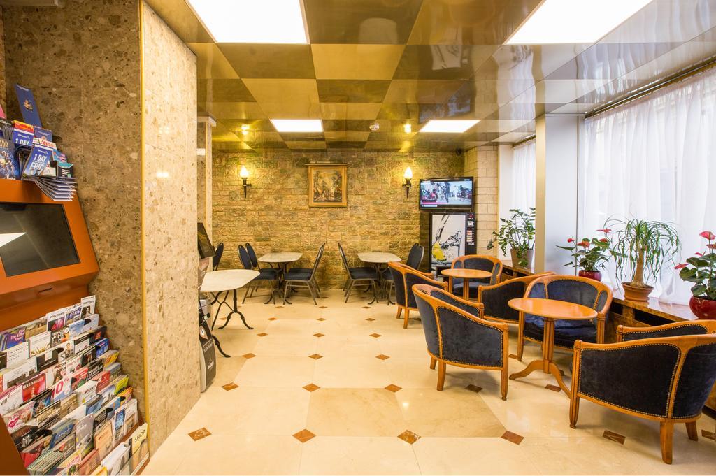 Hotel Fiat Paris Bagian luar foto