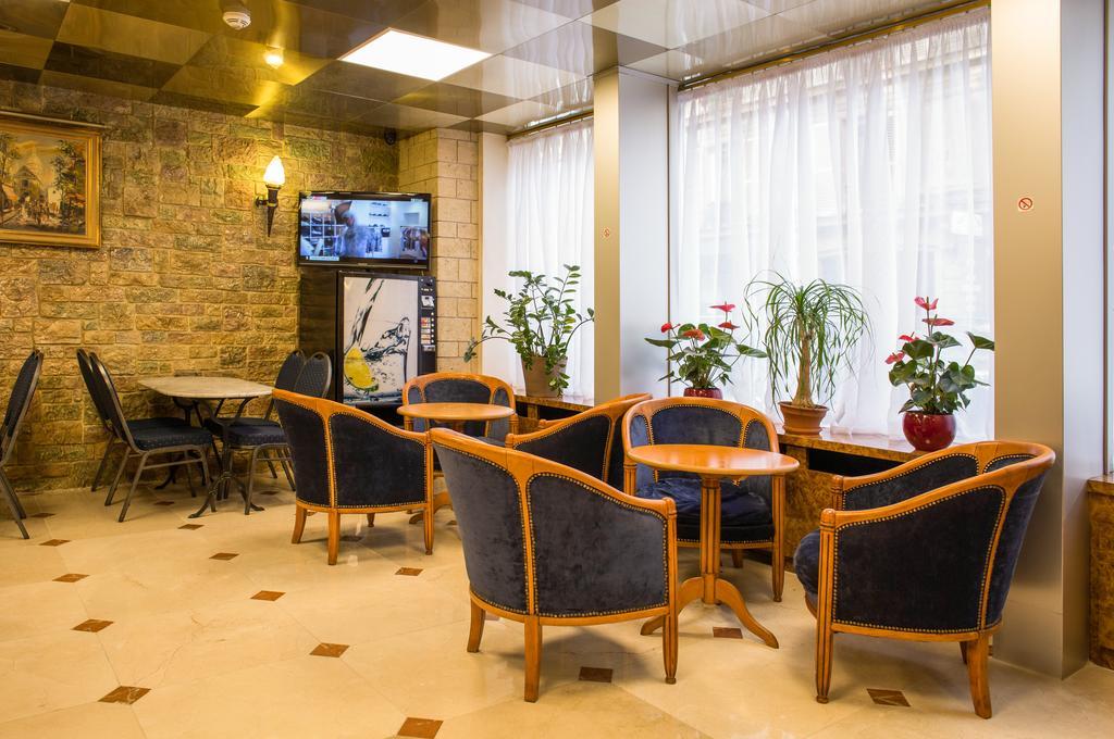 Hotel Fiat Paris Bagian luar foto
