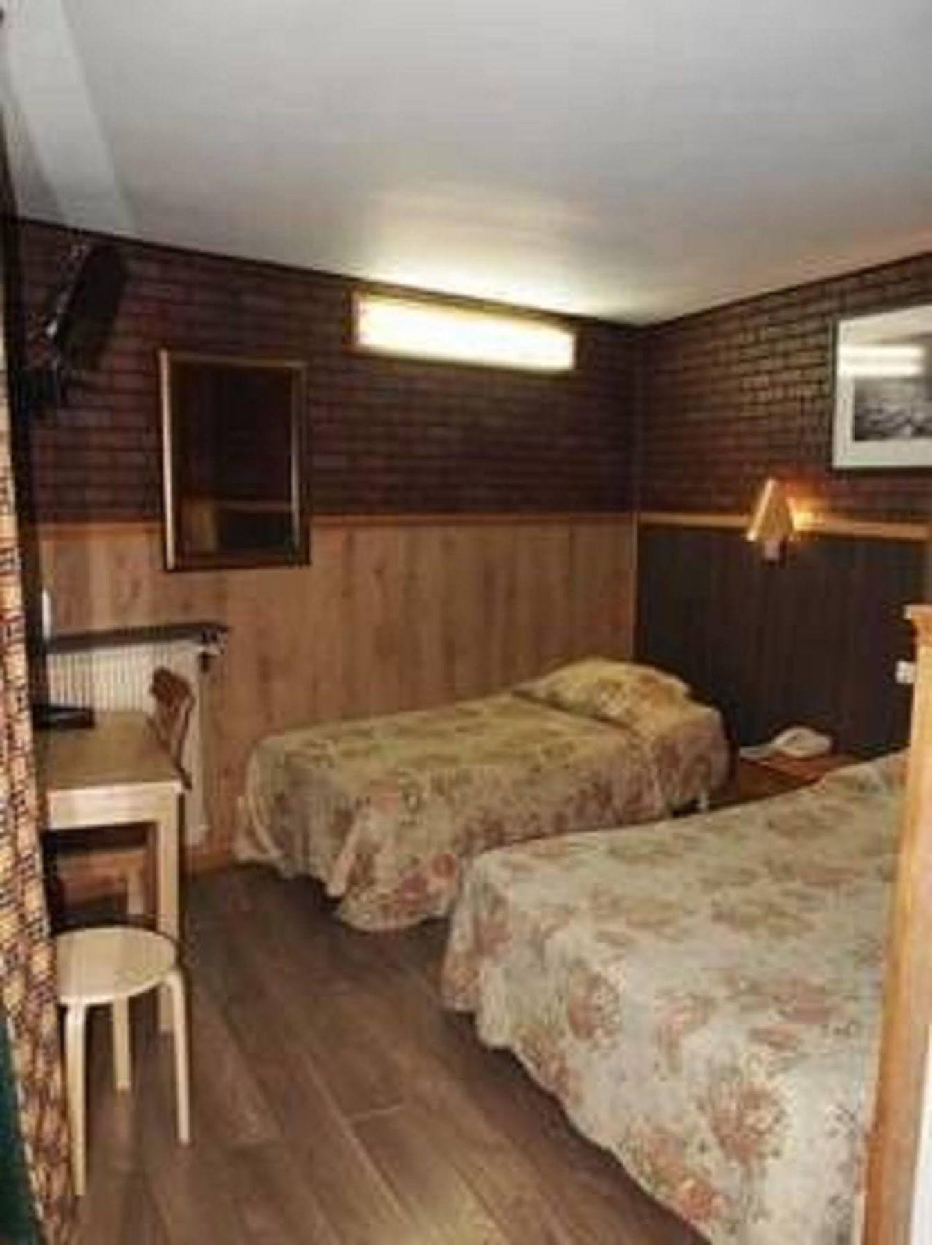 Hotel Fiat Paris Bagian luar foto