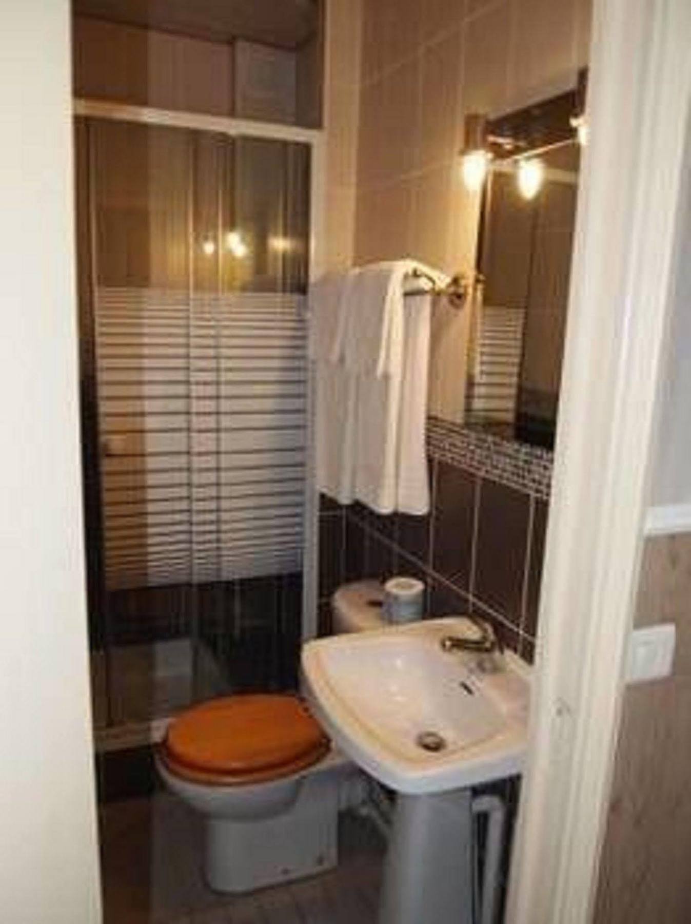 Hotel Fiat Paris Bagian luar foto