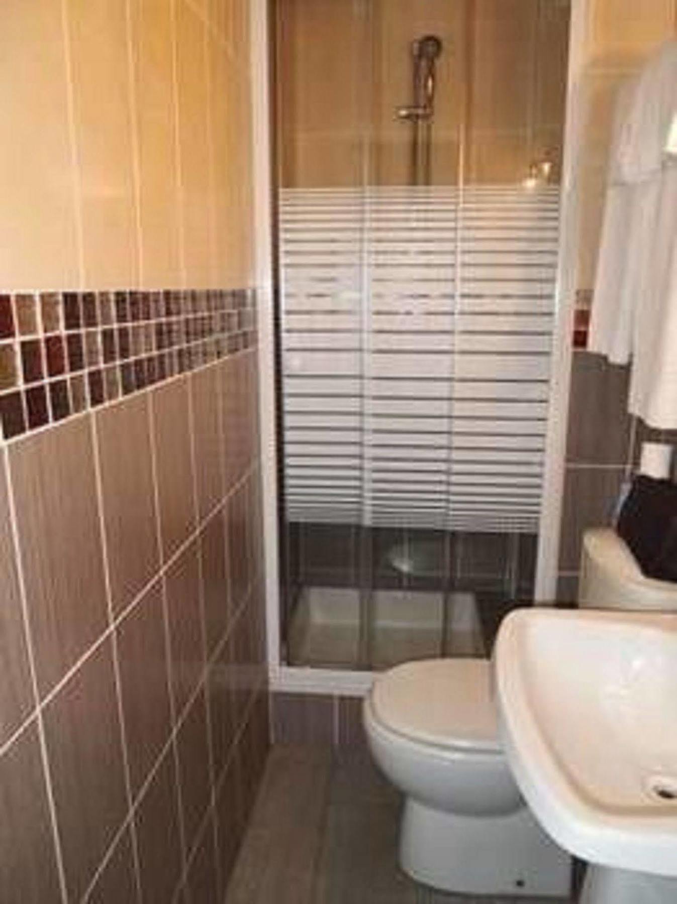 Hotel Fiat Paris Bagian luar foto